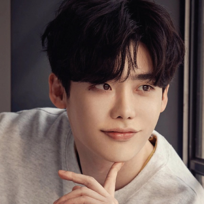 Lee Jong Suk